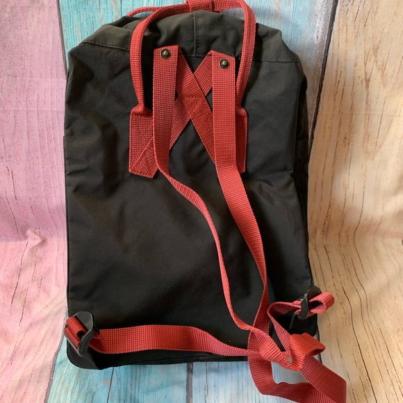 Kånken Black Backpack - Picture 6 of 8